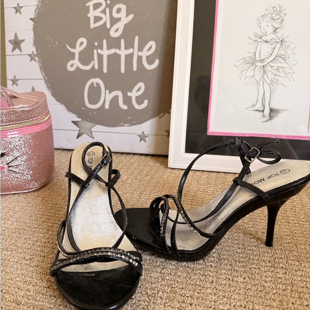 TOP Moda Black Strappy Heels